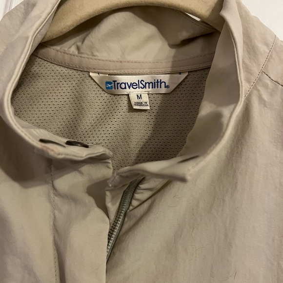 TravelSmith Beige Zip-Up Travel Vest with Lots of Pockets! - Picture 2 of 6